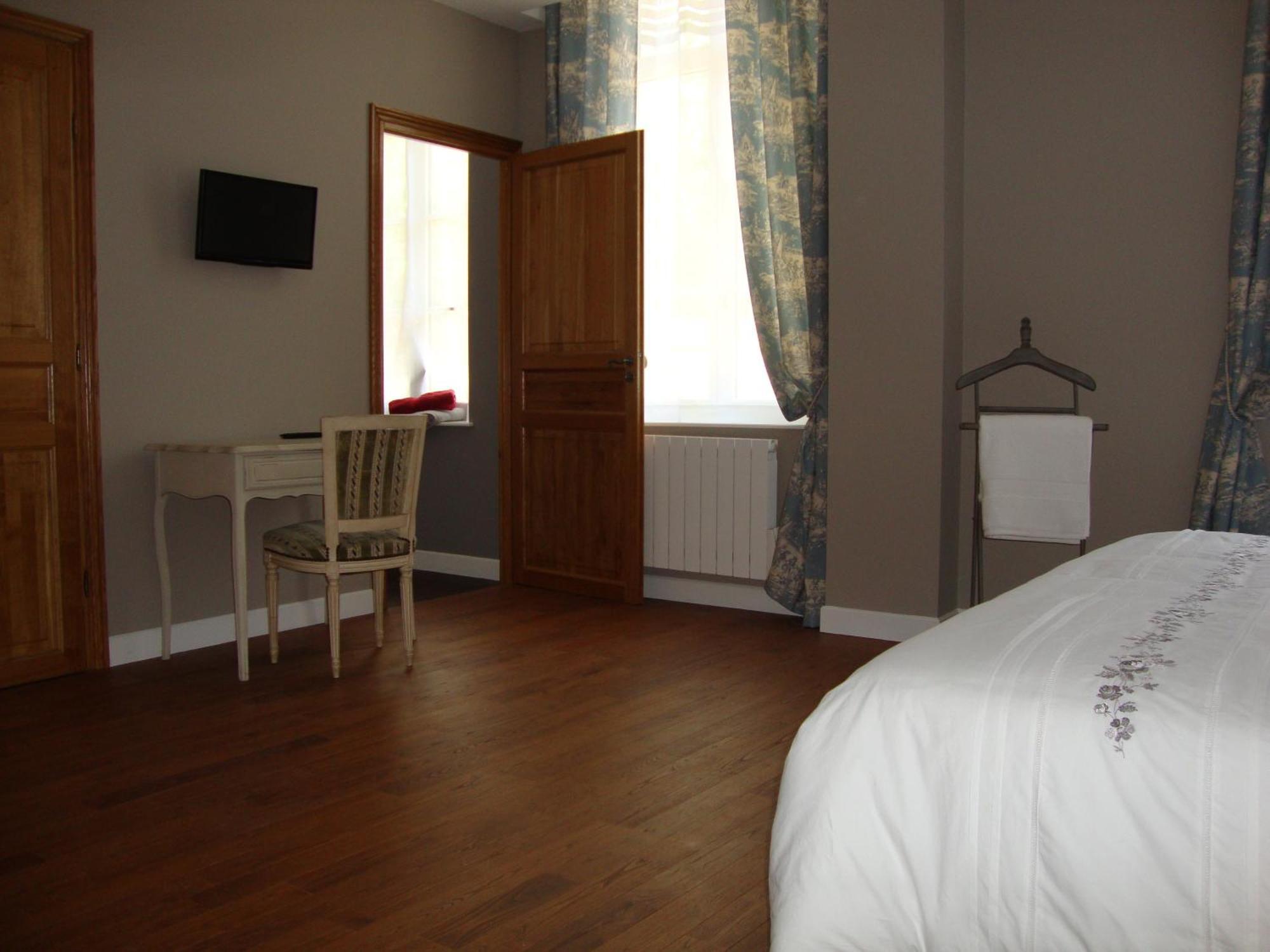 La Cour Des Carmes Arras Room photo